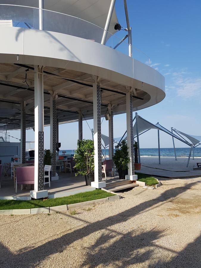 Frontal View By Twin Residence Mamaia Exterior foto